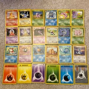 set of 24: 1999 wizards Pokémon cards + energy cards